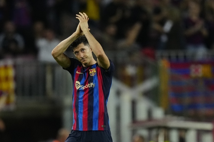 海星直播-莱万多夫斯基连续二十场比赛得分超过绝杀，勇士挑战极限！的简单介绍