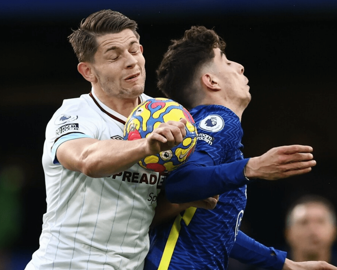 海星体育-Faker在切尔西比赛中精彩发挥，爆冷引发热议！的简单介绍