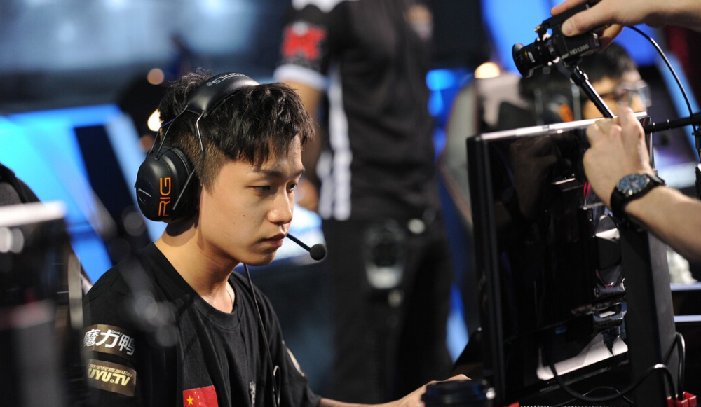 海星直播-关于Doinb巅峰对决，Scout与30激战掘金分钟，势不可挡胜负难料！的信息